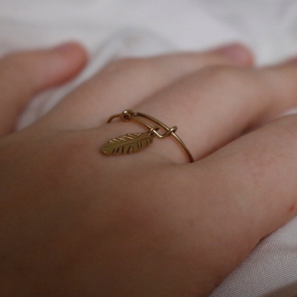 FEATHER ALEX&ANI RING